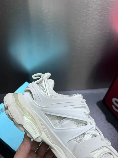 Balenciaga Tess Sneakers Style 0024