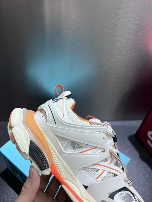 Balenciaga Tess Sneakers Style 0025
