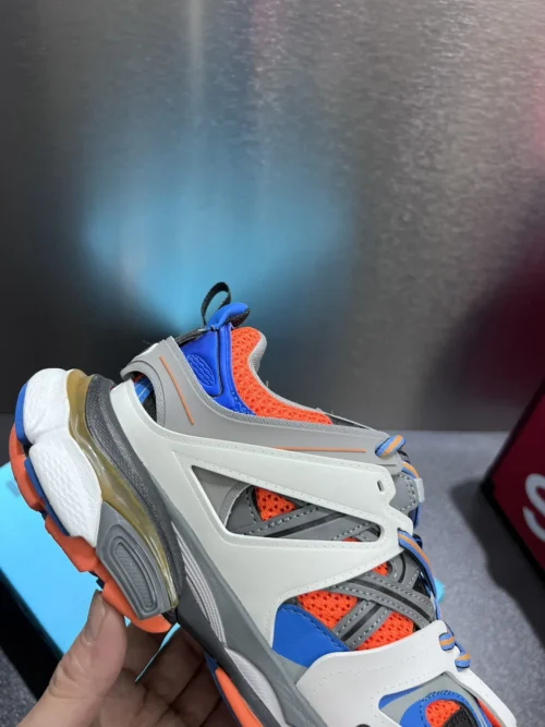 Balenciaga Tess Sneakers Style 0028