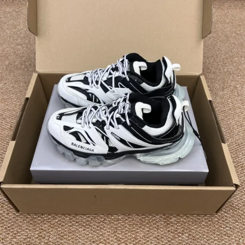 Balenciaga Track 3.0 Leather Chunky Sneakers Style 0070