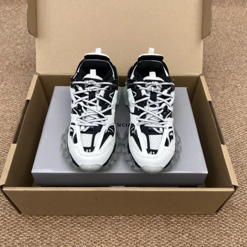Balenciaga Track 3.0 Leather Chunky Sneakers Style 0070
