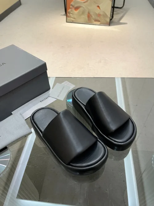 Balenciaga Slides Style 0096