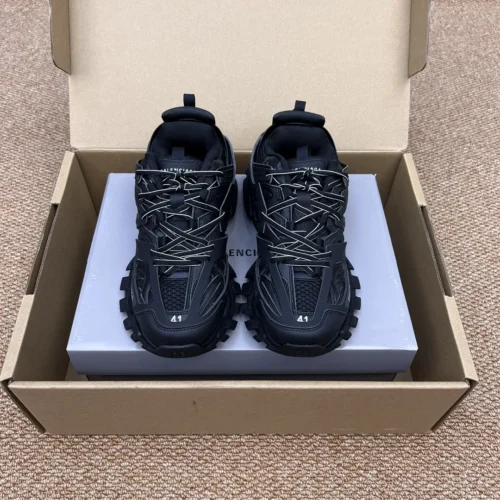 Balenciaga Track 3.0 Leather Chunky Sneakers Style 0100