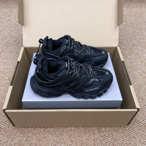 Balenciaga Track 3.0 Leather Chunky Sneakers Style 0100