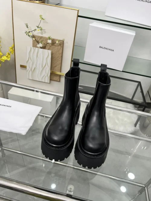 Balenciaga Leather Boots Style 0104