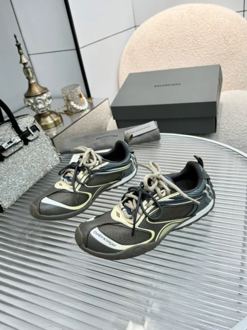 Balenciaga Sneakers Style 0111