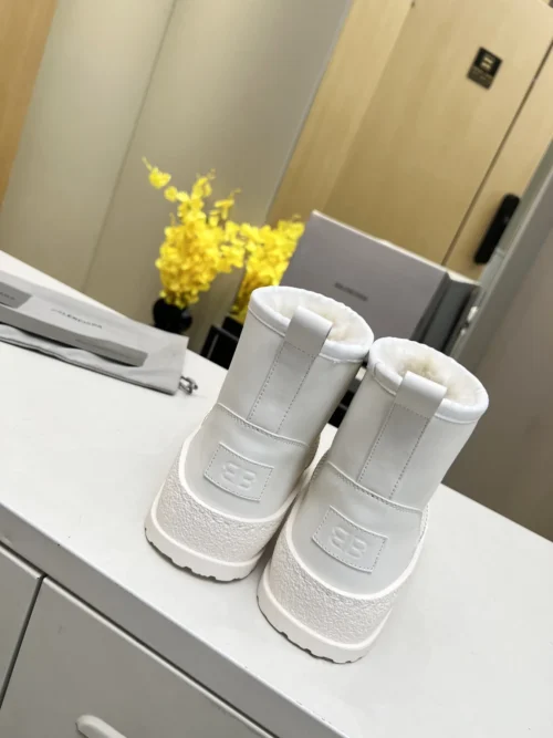 Balenciaga Lambskin Snow Boots Style 0112
