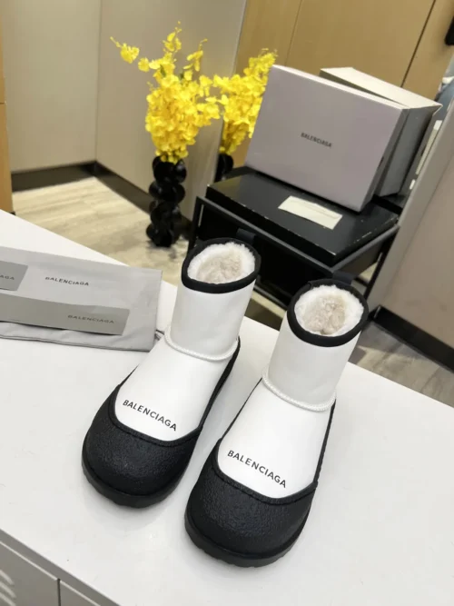 Balenciaga Lambskin Snow Boots Style 0114