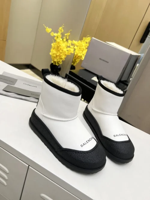 Balenciaga Lambskin Snow Boots Style 0114