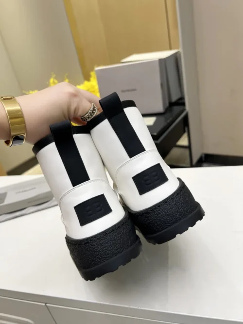 Balenciaga Lambskin Snow Boots Style 0114