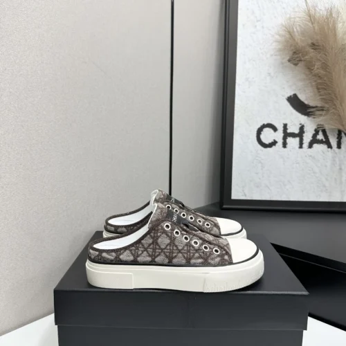 Chanel Sneakers Style 0372
