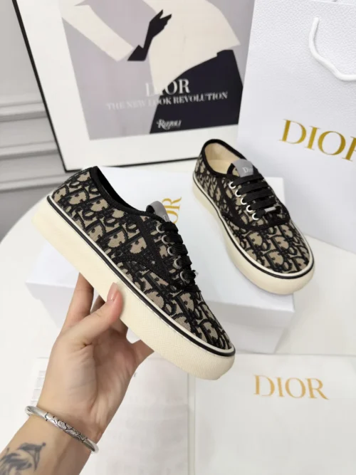 Dior Sneakers Style 0054