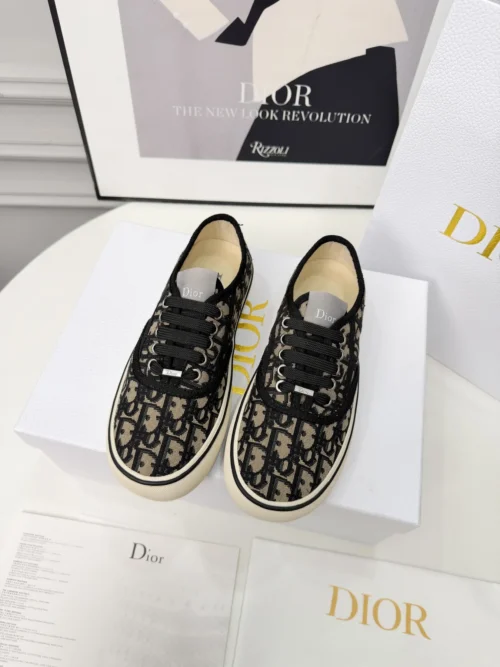 Dior Sneakers Style 0054