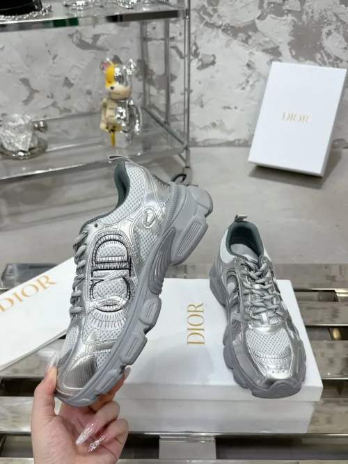 Dior Chrono Chunky Sneakers Style 0323