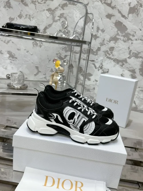 Dior Chrono Chunky Sneakers Style 0324