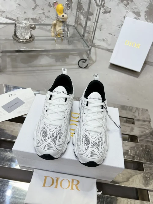Dior Chrono Chunky Sneakers Style 0325