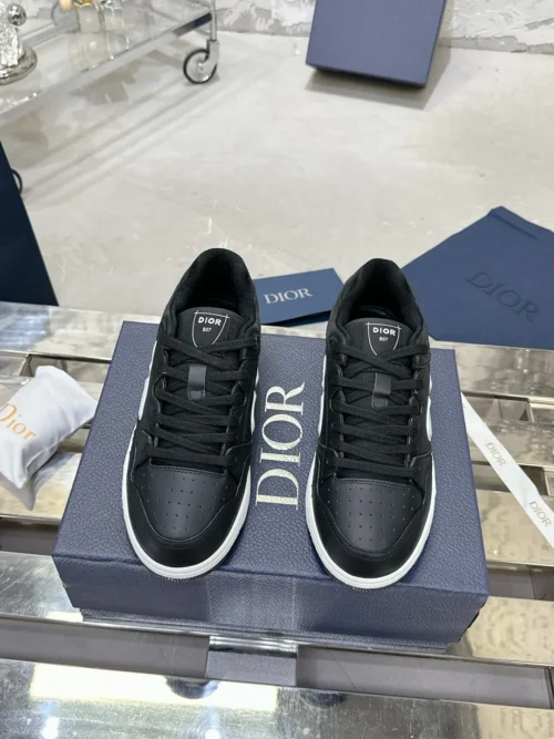 Dior Sneakers Style 0374