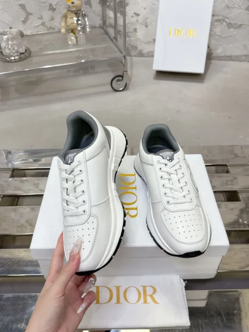 Dior Sneakers Style 0411