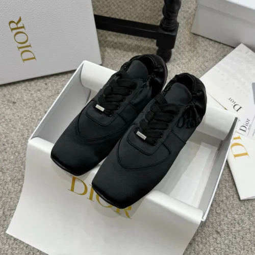 Dior Sneakers Style 0589