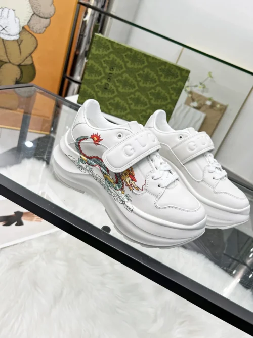 Gucci Off White Sneakers Style 0022