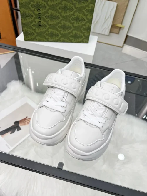 Gucci Off White Leather Sneakers Style 0024