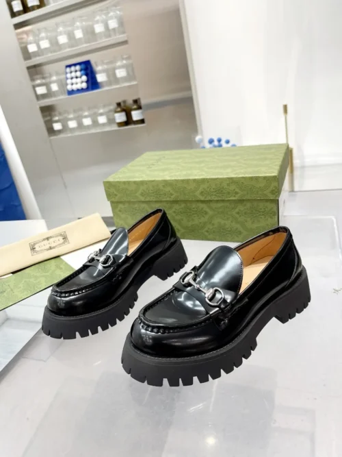 Gucci Sneakers Style 0027