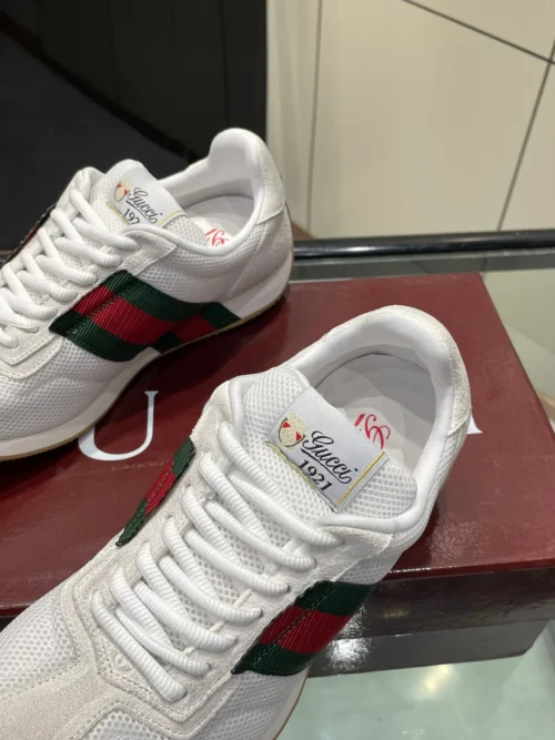Gucci Sneakers Style 0073