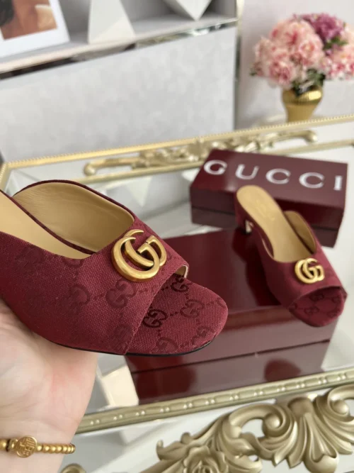 Gucci Lambskin Slides Style 0100