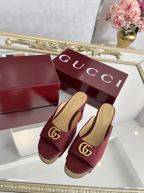 Gucci Lambskin Slides Style 0100