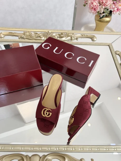 Gucci Lambskin Slides Style 0100