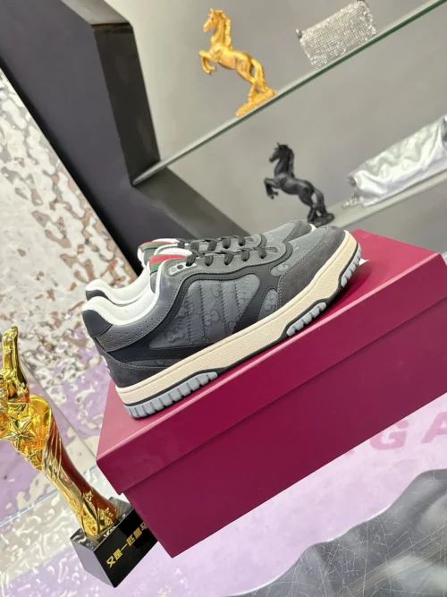 Gucci Sneakers Style 0110