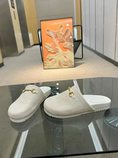 Gucci Lambskin Slides Style 0116