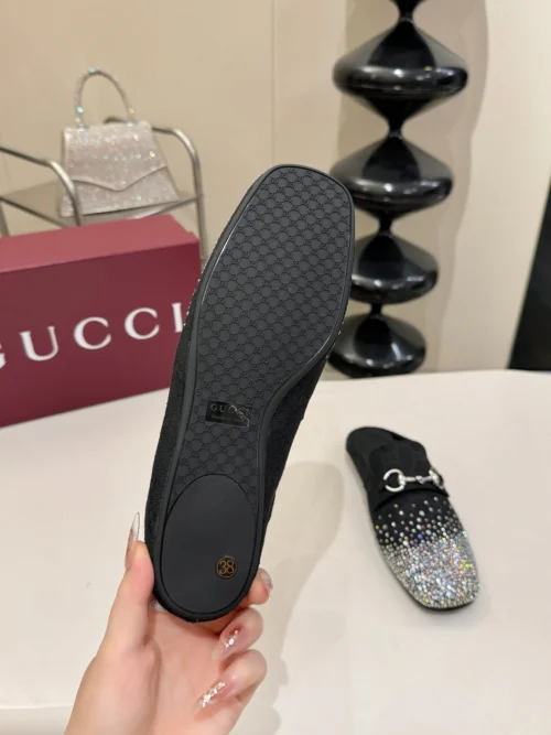 Gucci Sneakers Style 0126