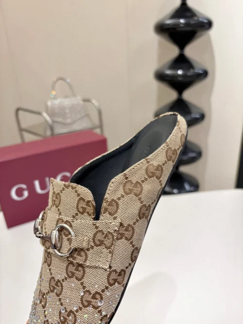 Gucci Sneakers Style 0128