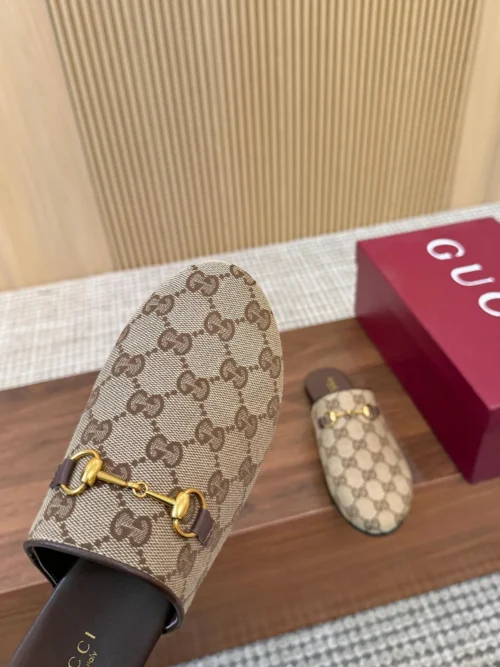 Gucci Lambskin Slides Style 0129