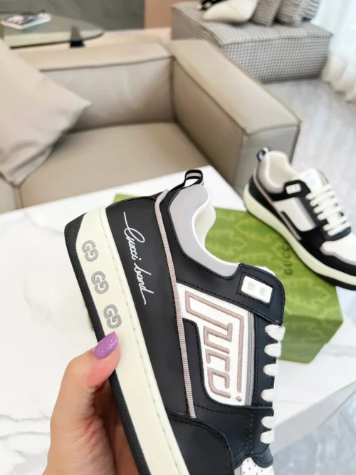 Gucci Off White Leather Sneakers Style 0140