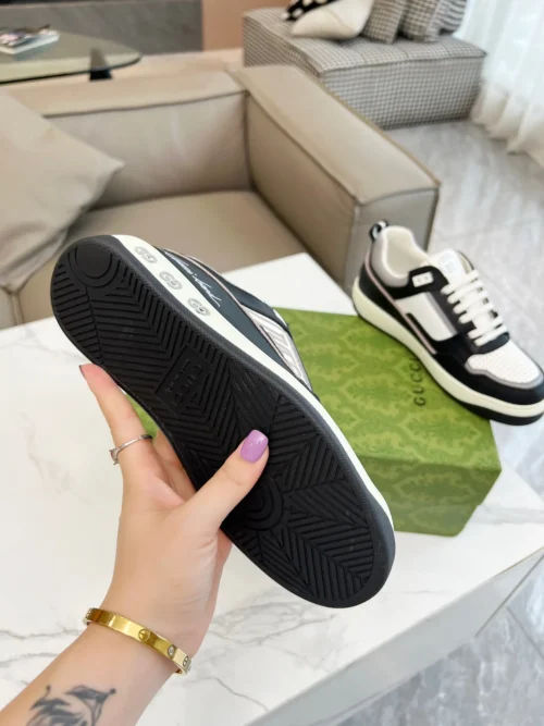Gucci Off White Leather Sneakers Style 0140