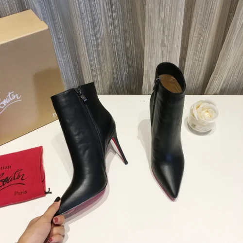 Christian Louboutin Leather Pumps Style 0004