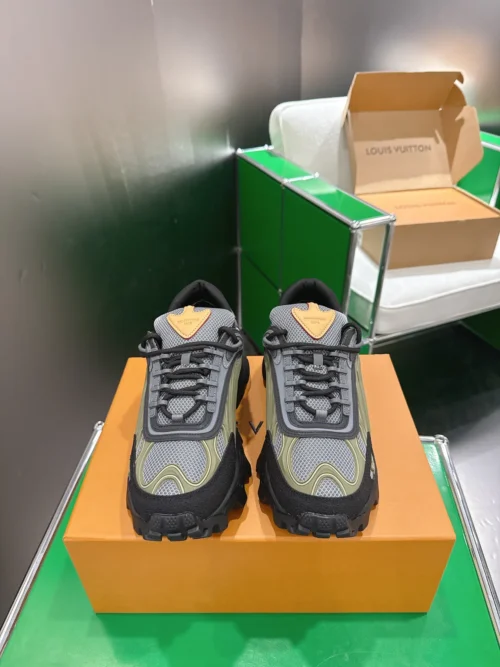 Louis Vuitton Summit Sneakers Style 0002