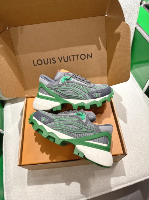 Louis Vuitton Summit Sneakers Style 0004