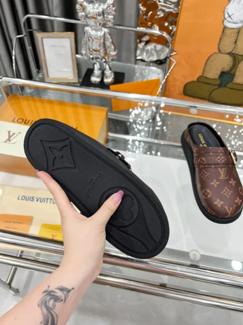 Louis Vuitton LV Easy Leather Slides