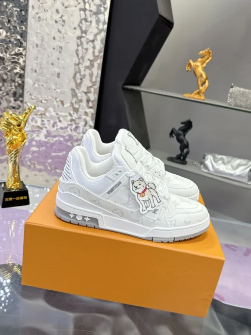 Louis Vuitton Trainer Sneakers Style 0012