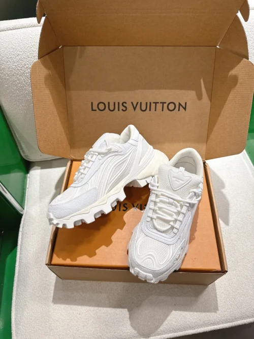 Louis Vuitton Summit Sneakers Style 0013