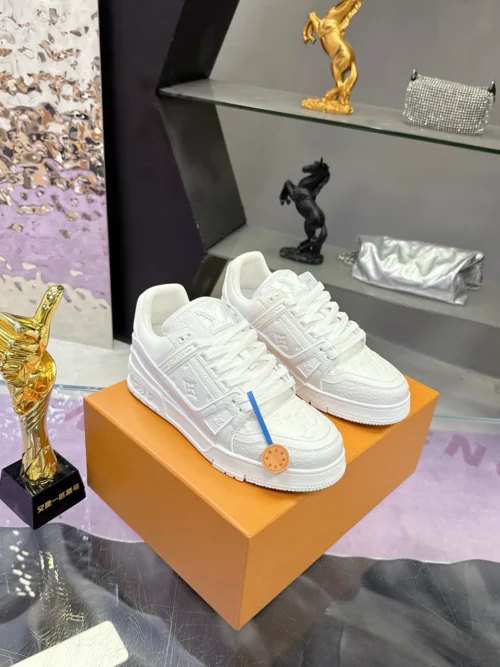 Louis Vuitton Trainer Leather Sneakers Style 0028