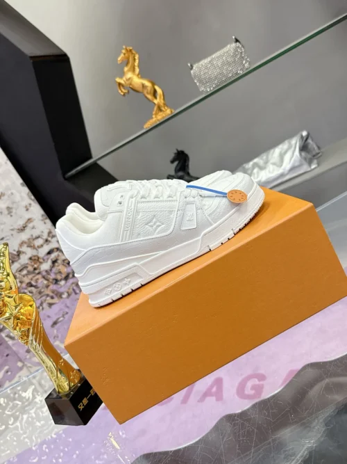 Louis Vuitton Trainer Leather Sneakers Style 0028