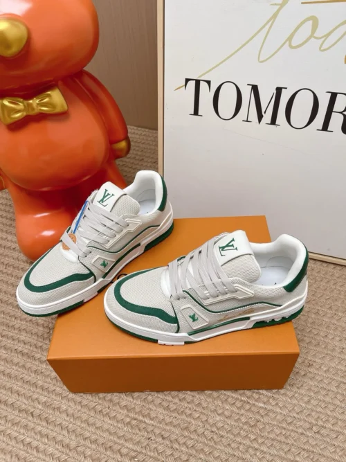 Louis Vuitton Trainer Sneakers Style 0037