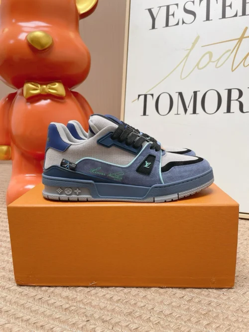 Louis Vuitton Trainer Sneakers Style 0039
