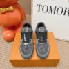 Louis Vuitton Trainer Sneakers Style 0040