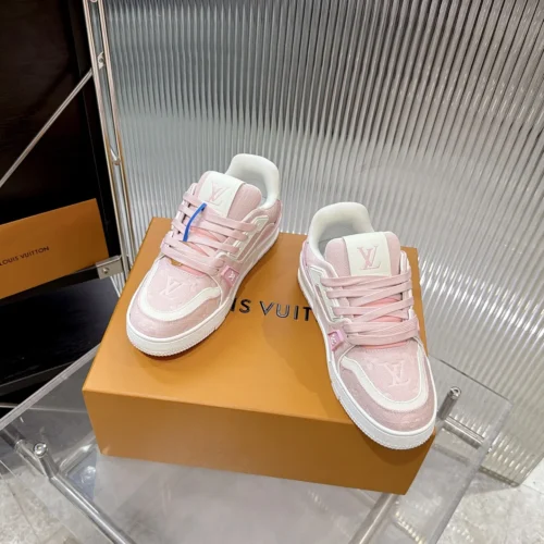 Louis Vuitton Trainer Sneakers Style 0041