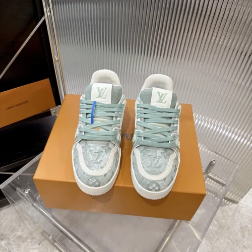 Louis Vuitton Trainer Sneakers Style 0042